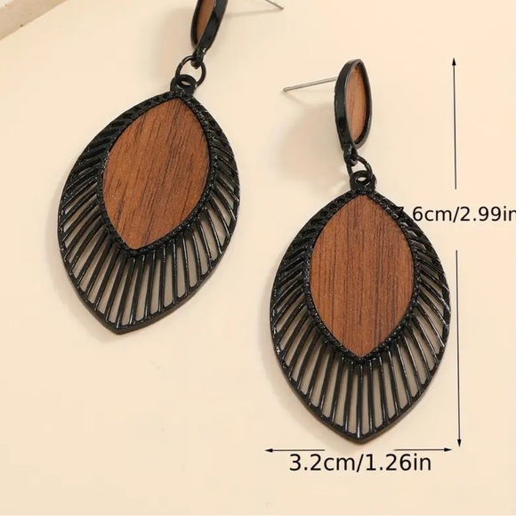 2/$25 Elegant Black and Brown Dangle Earrings NEW - Picture 3 of 4